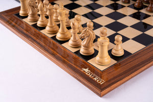 Imperiales Schachspiel <br>aus Palisander und Ahorn