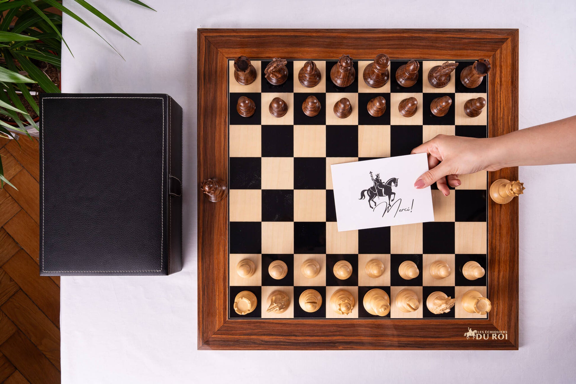 Imperiales Schachspiel <br>aus Palisander und Ahorn