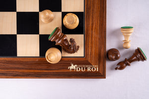 Imperiales Schachspiel <br>aus Palisander und Ahorn