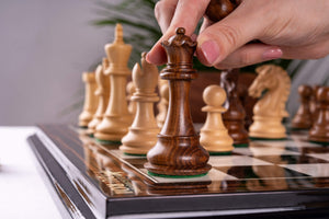 Schachspiel Couronne <br>aus Ebenholz