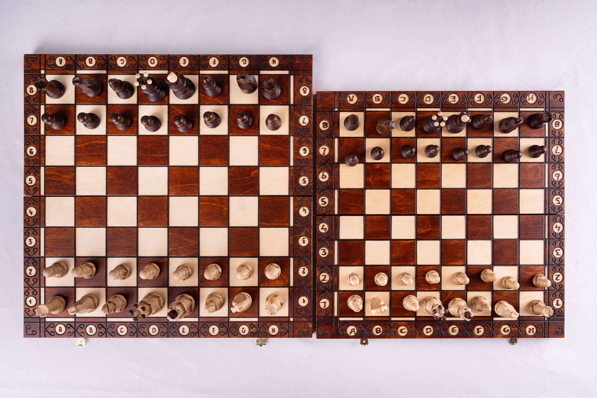 Handgefertigtes Schachbrett <br>Hergestellt in Europa