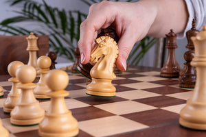 Schachspiel Erbe <br>aus Mahagoniholz
