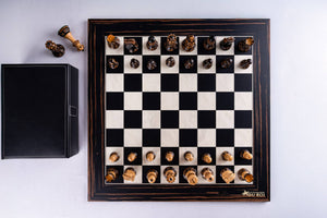 Schachspiel Gipfel <br>aus Ebenholz und Buchsbaum