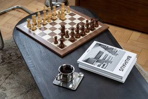 Amerikanisches Schachspiel <br>aus Ahorn und Nussbaum