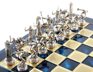 Griechisches Schachbrett Scheibenwerfer<br> und seine Schachfiguren