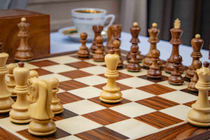Schachspiel Aristokratie <br>aus Palisanderholz