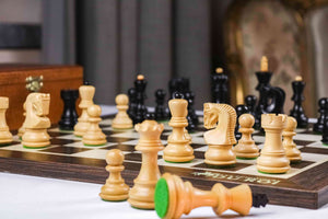 Schachspiel Grace <br>aus Einlegearbeiten (Ebenholz)