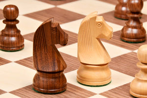 Akazien- und <br>Walnussholz Schachspiel