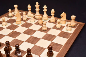 Akazien- und <br>Walnussholz Schachspiel
