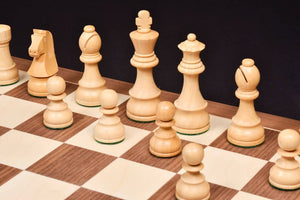 Akazien- und <br>Walnussholz Schachspiel