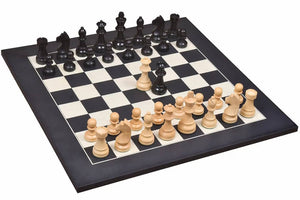 Elegantes Schachspiel <br>aus Holz