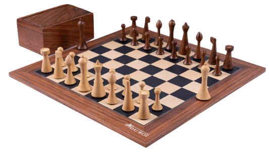 Modernes Minimalistisches <br>Schachspiel aus Holz
