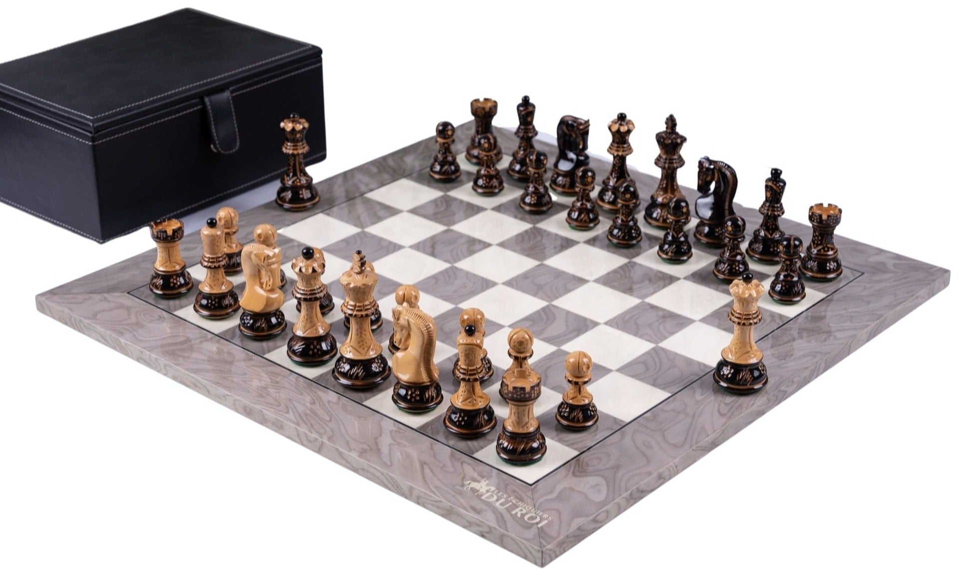 Prestige-Schachspiel <br>aus Eschenholz (Hochglanz)