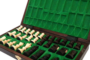 Schachspiel <br>aus Holz Handarbeit
