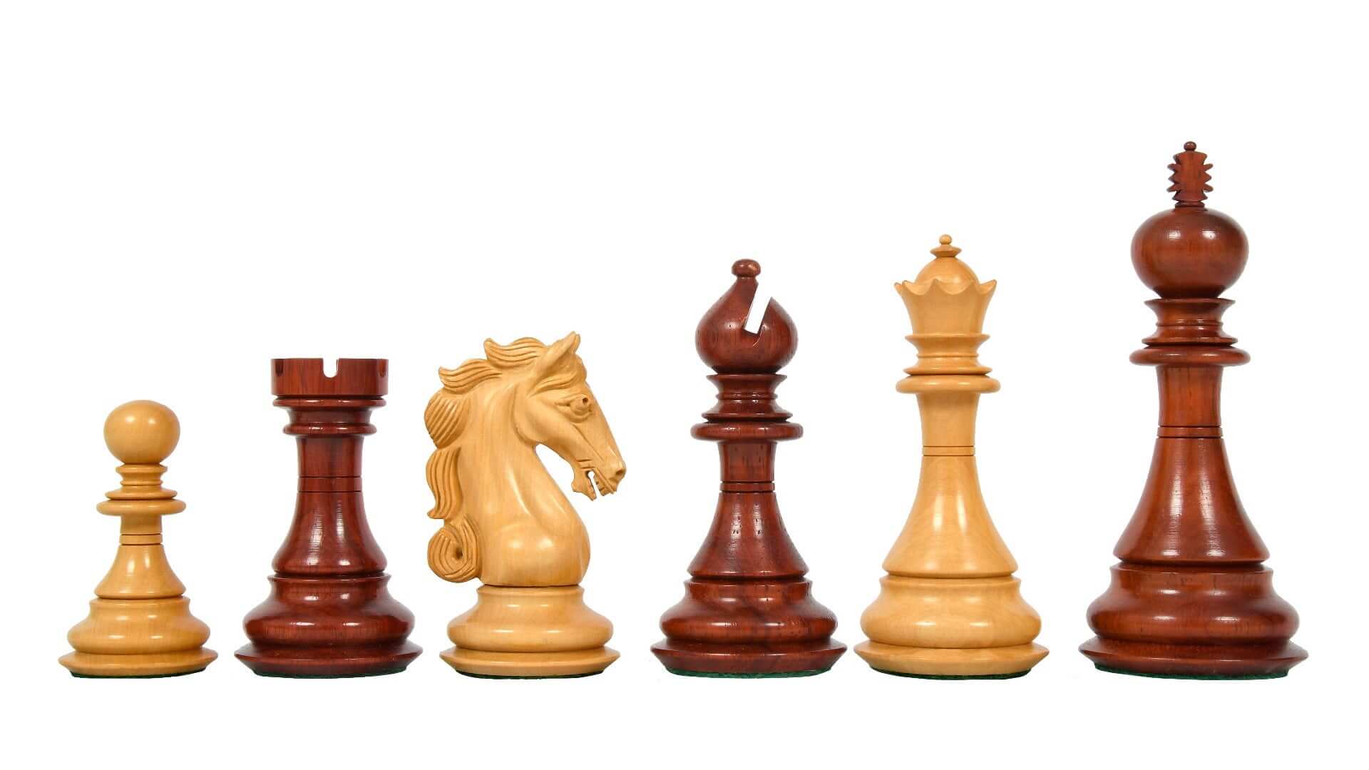 Schöne holz schachfiguren schach