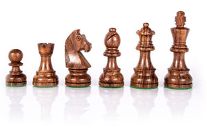 Staunton-Form Schachfiguren schachbrett