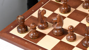 Rumänisch Ungarische Schachfiguren roman