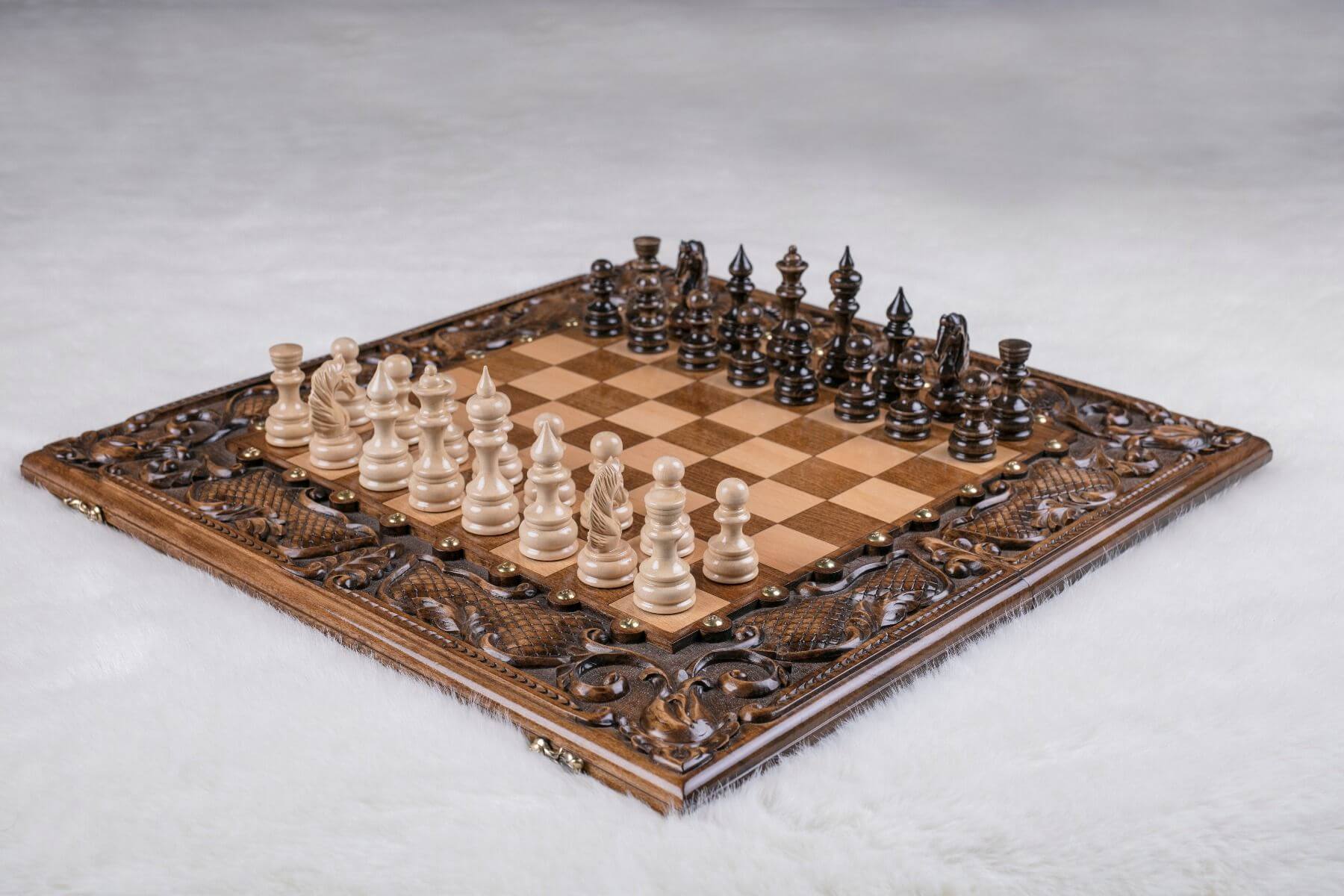 Königliches Schachspiel holz