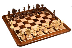 Schachbrett mit Buchstaben und Zahlen <br> aus Holz