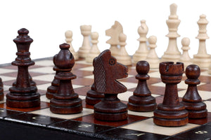 Handgefertigtes Schachspiel <br>Aventure aus Holz