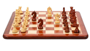 Große Schachfiguren <br>aus Holz