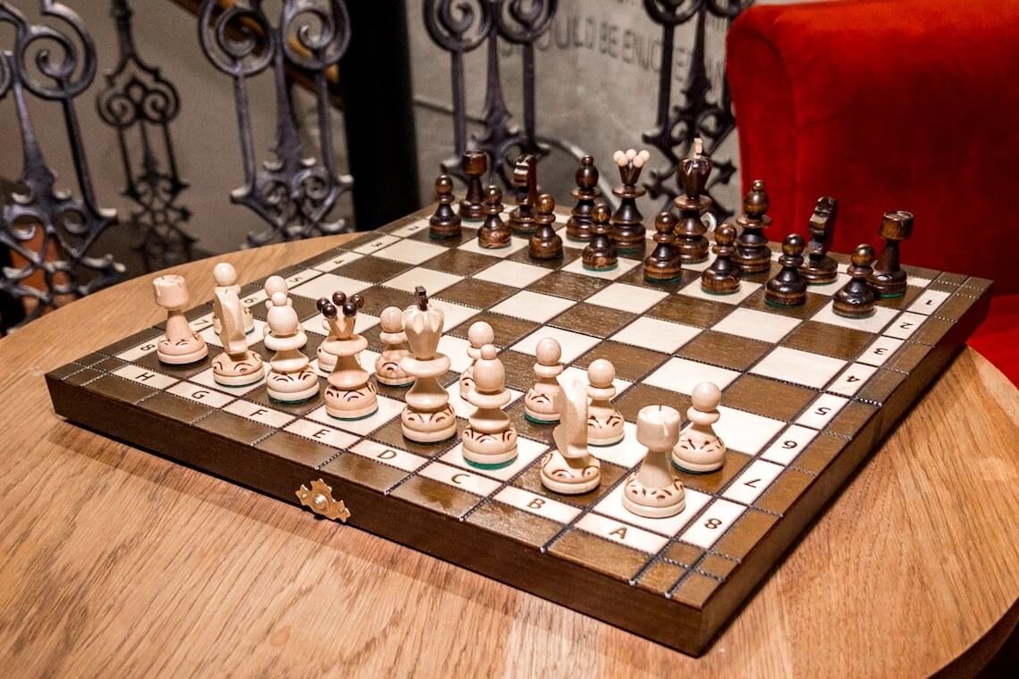 Fantasie-Schachspiel aus Holz Des Königs Schachbretter