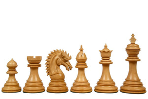 Antike Schachfiguren aus Holz S