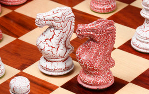 rot-weiße Schachfiguren Malerin 