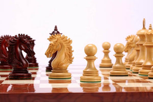 Schachfiguren aus buchsbaum schachbrett