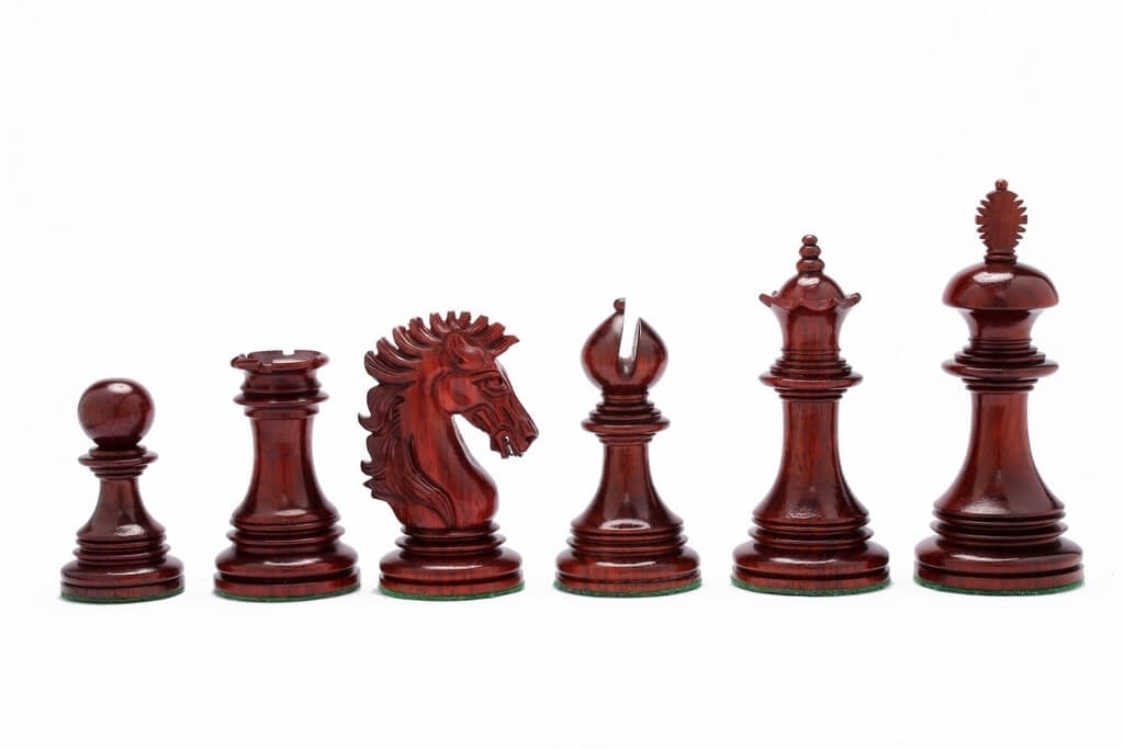 Schachfiguren aus buchsbaum rozenholz