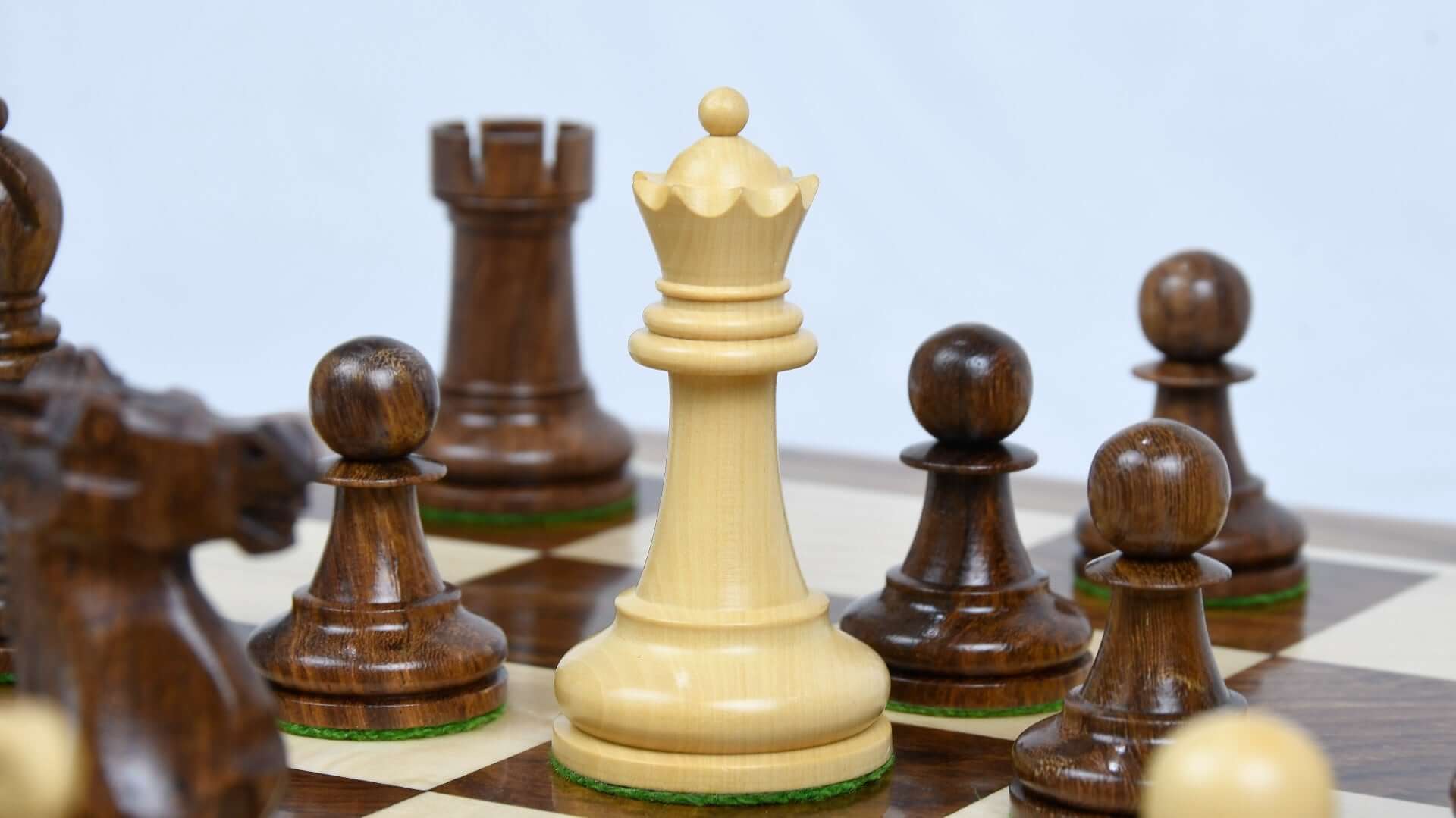 Jeu d'Échecs Grand Format Reine