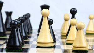 asiatische Schachfiguren schach