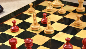 schachfiguren rot spiele
