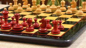 schachfiguren rot aus holz