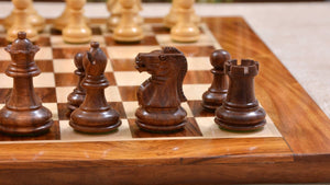 Handgemachtes Schachspiel seshamholz