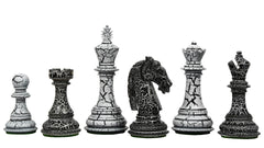 Originalschachfiguren <br>rissige Farbe