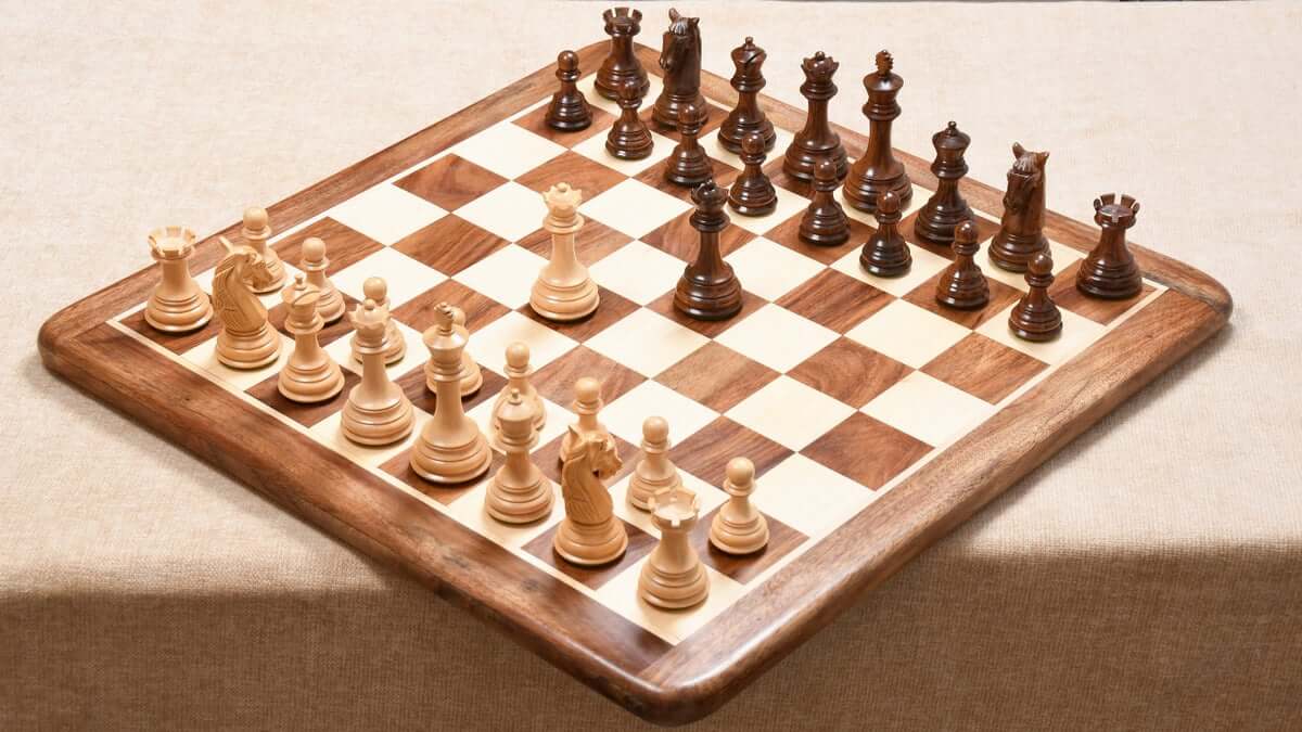 Ursprüngliche Schachfiguren schach