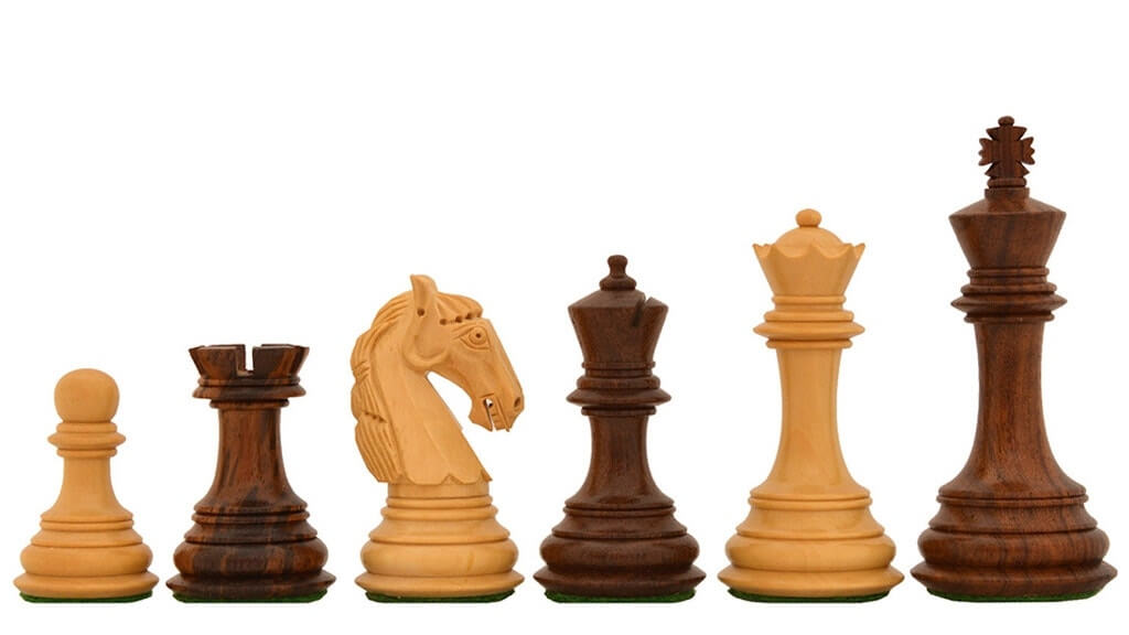 Ursprüngliche Schachfiguren holz