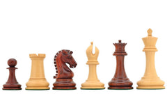 Schachfiguren <br>aus altem Holz