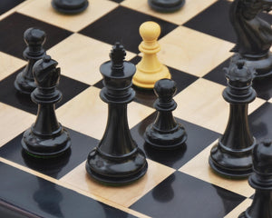 Vintage-Schachfiguren spiele